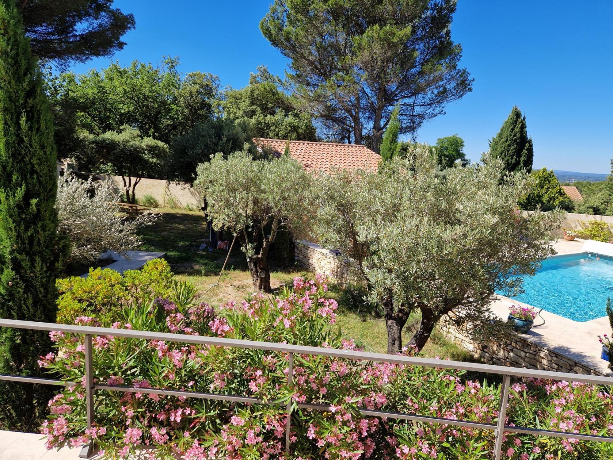 La Cigaliere Villa L'Isle-sur-la-Sorgue Bagian luar foto