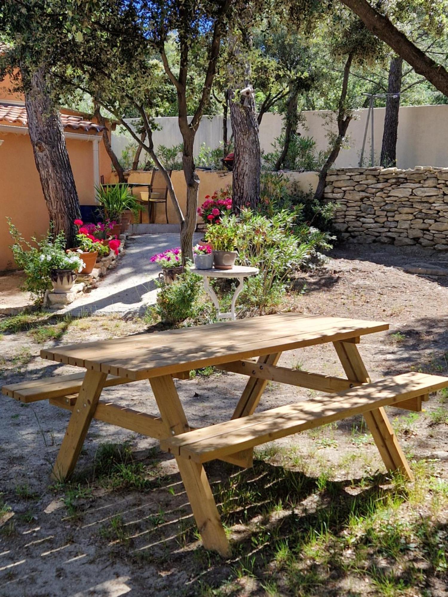 La Cigaliere Villa L'Isle-sur-la-Sorgue Bagian luar foto